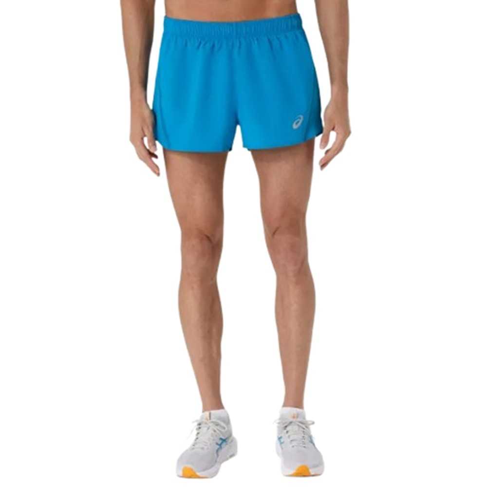 Pantalones cortos ASICS CORE SPLIT en color negro. Pantalones cortos ASICS CORE SPLIT en color negro.